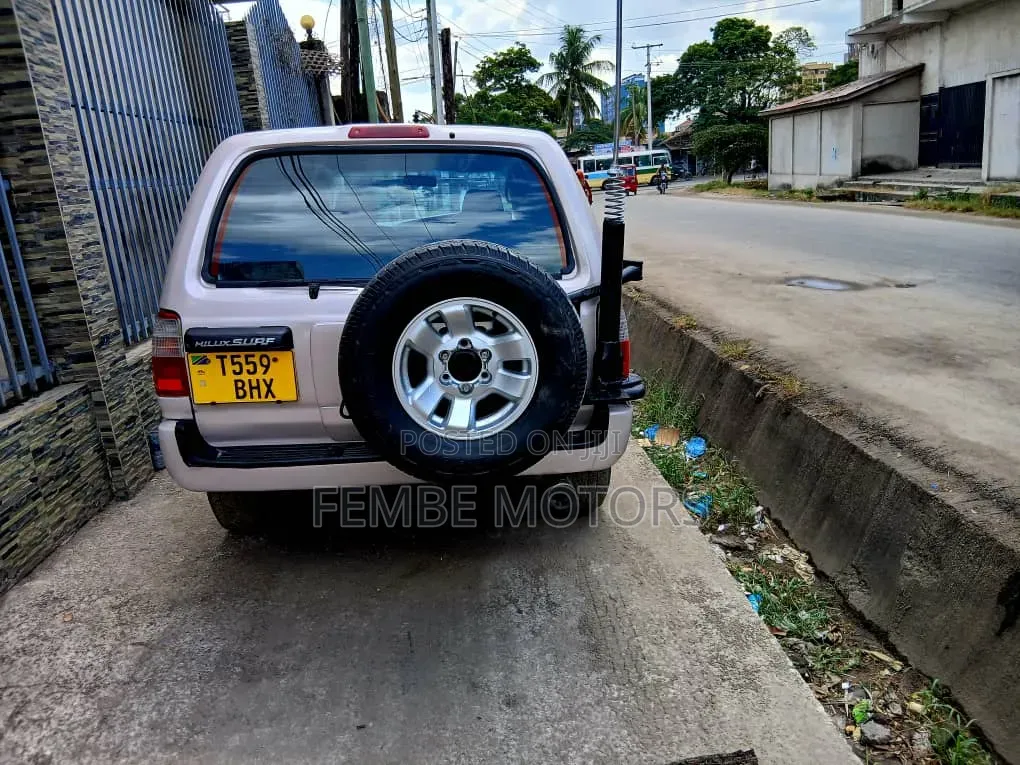 Toyota Hilux Surf 1997 Silver
