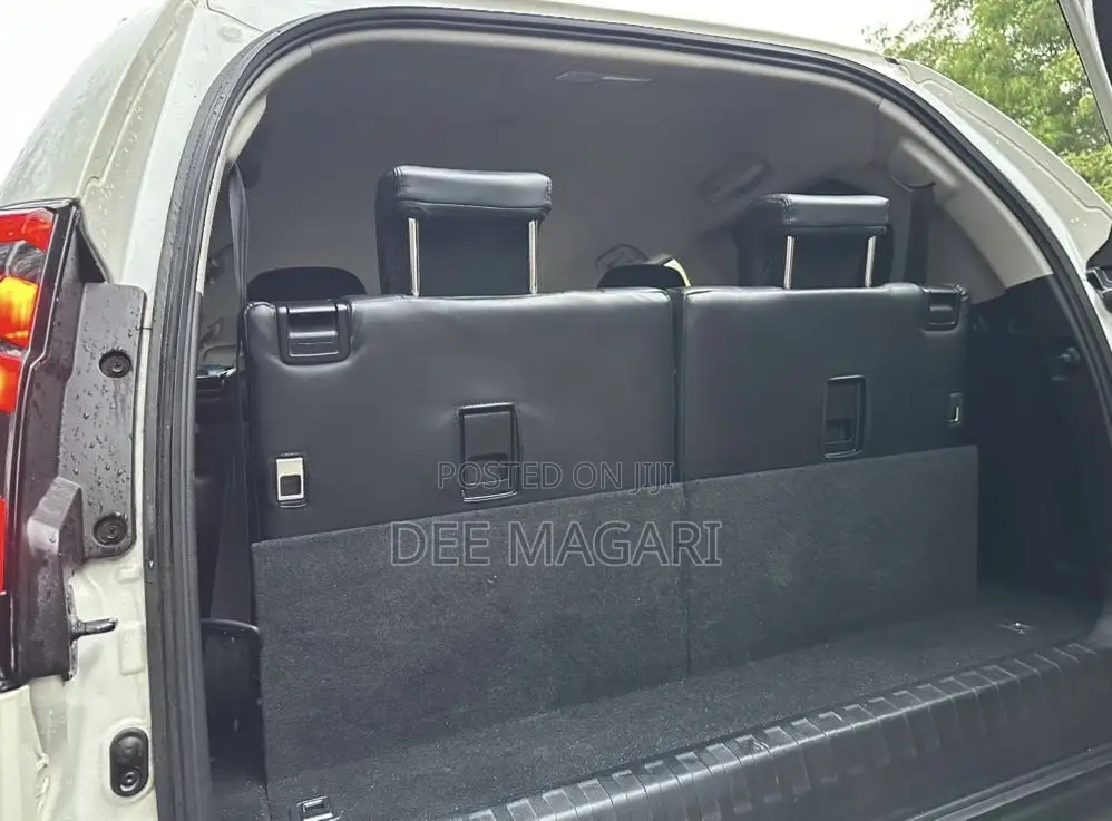 Toyota Land Cruiser Prado 2.7 2018 White