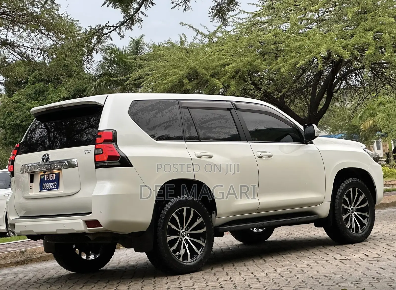 Toyota Land Cruiser Prado 2.7 2018 White