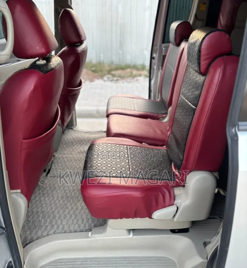 Toyota Noah 2008 Silver