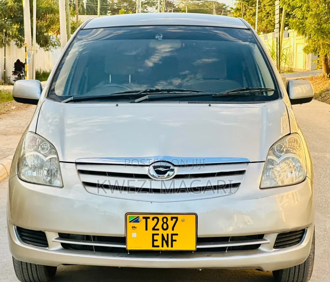 Toyota Corolla Spacio 2004 Silver