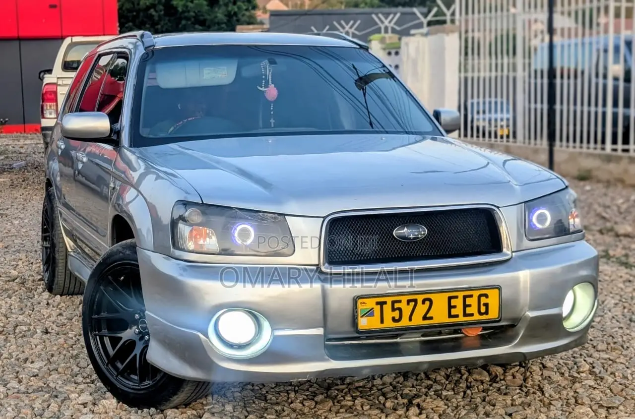 Subaru Forester 2004 Silver