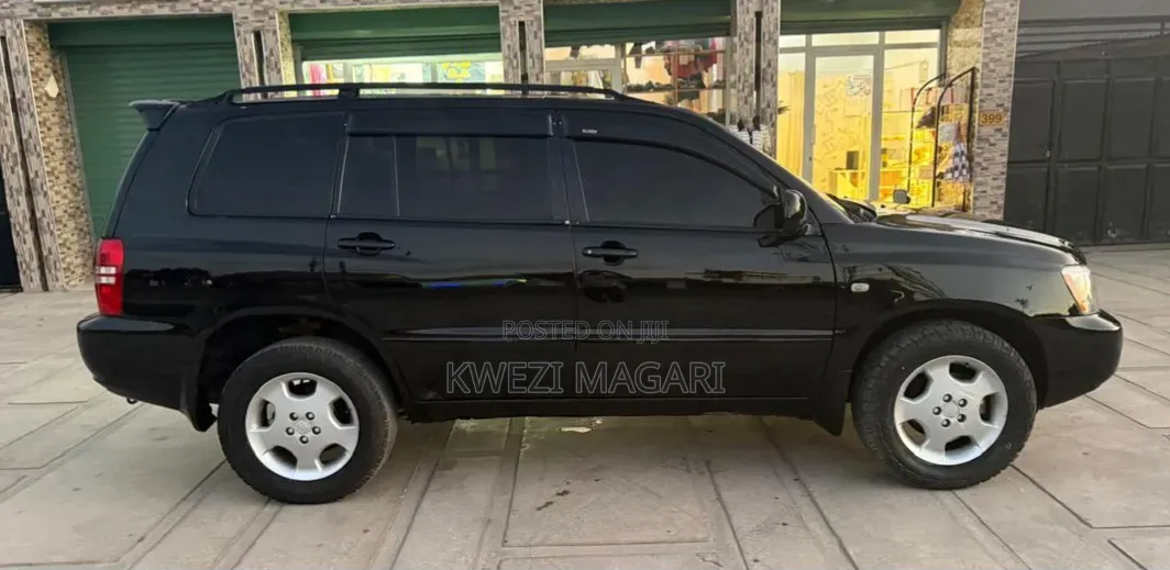 Toyota Vanguard 2005 Black