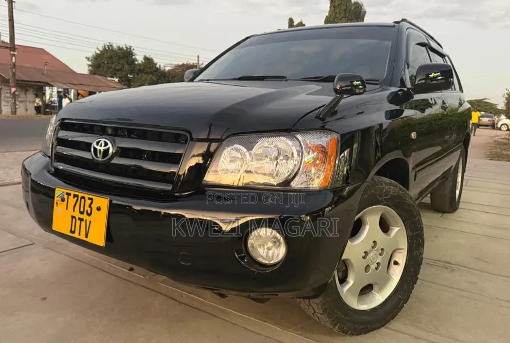 Toyota Vanguard 2005 Black