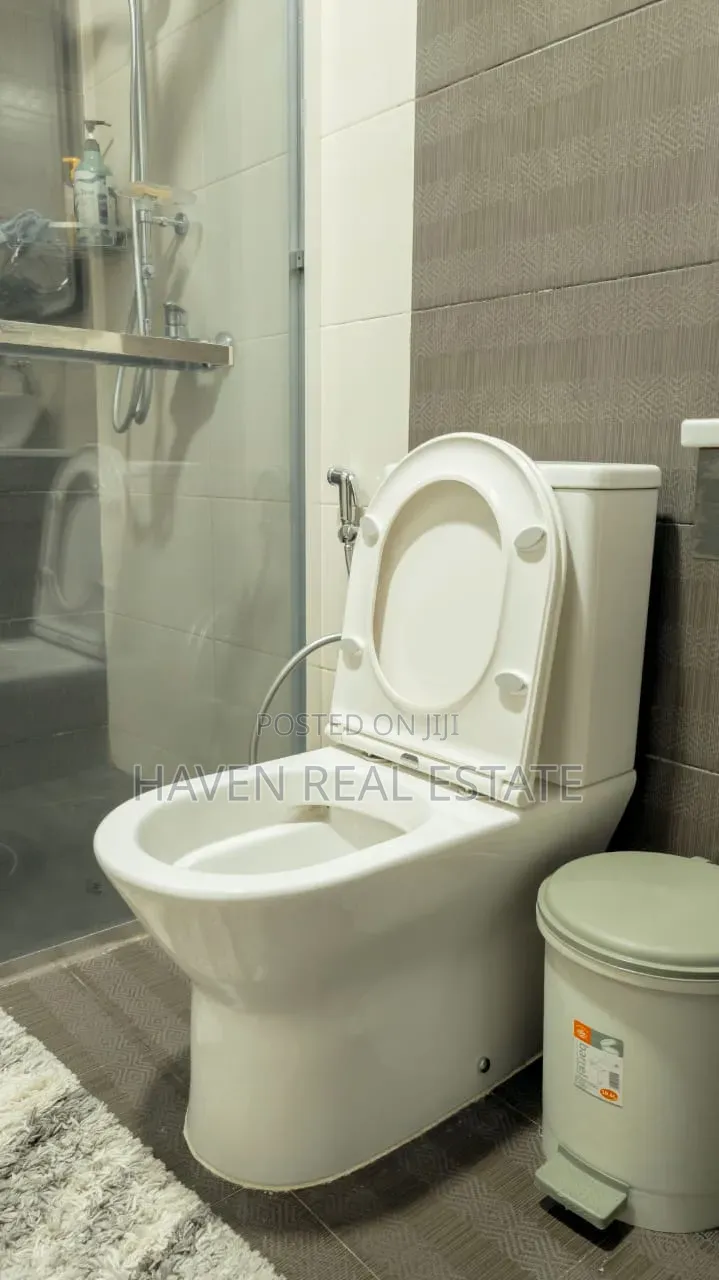 Furnished 3bdrm Apartment in Oyster Bay for sale