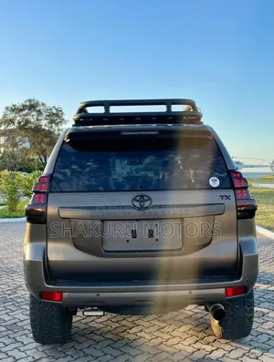 Toyota Land Cruiser Prado 2015