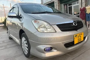 Toyota Corolla Spacio 2002 Silver