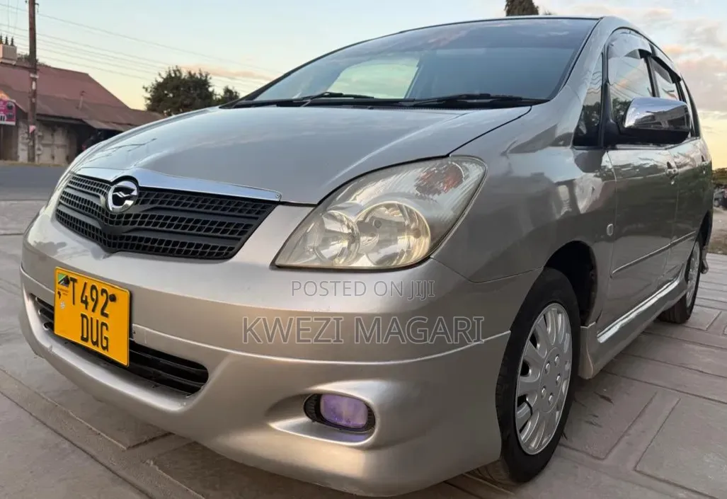 Toyota Corolla Spacio 2002 Silver