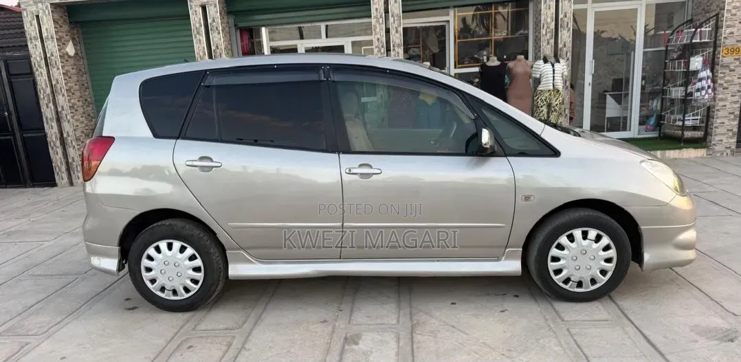 Toyota Corolla Spacio 2002 Silver