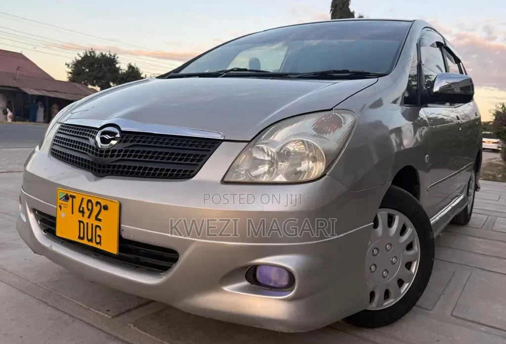 Toyota Corolla Spacio 2002 Silver