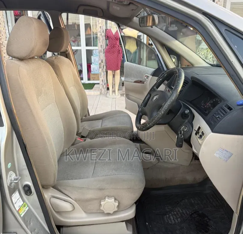 Toyota Corolla Spacio 2002 Silver