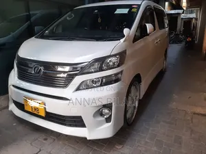 Toyota Vellfire 2011 White