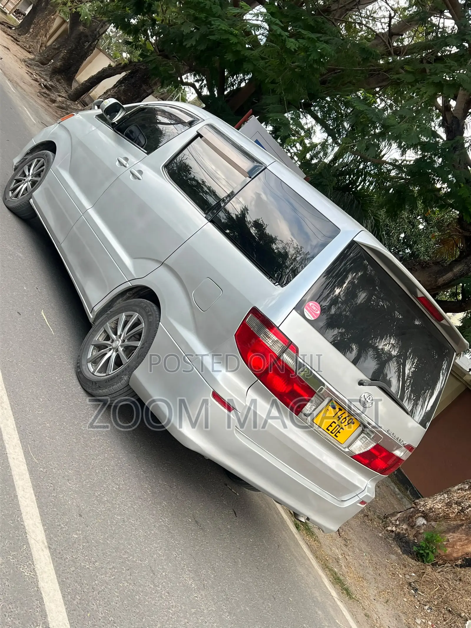 Toyota Alphard 2005 Silver