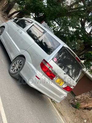 Toyota Alphard 2005 Silver