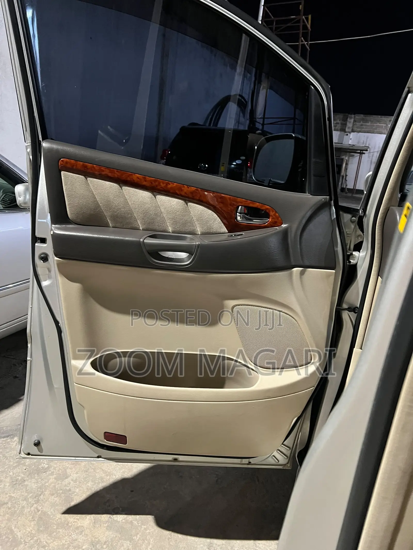 Toyota Alphard 2005 Silver