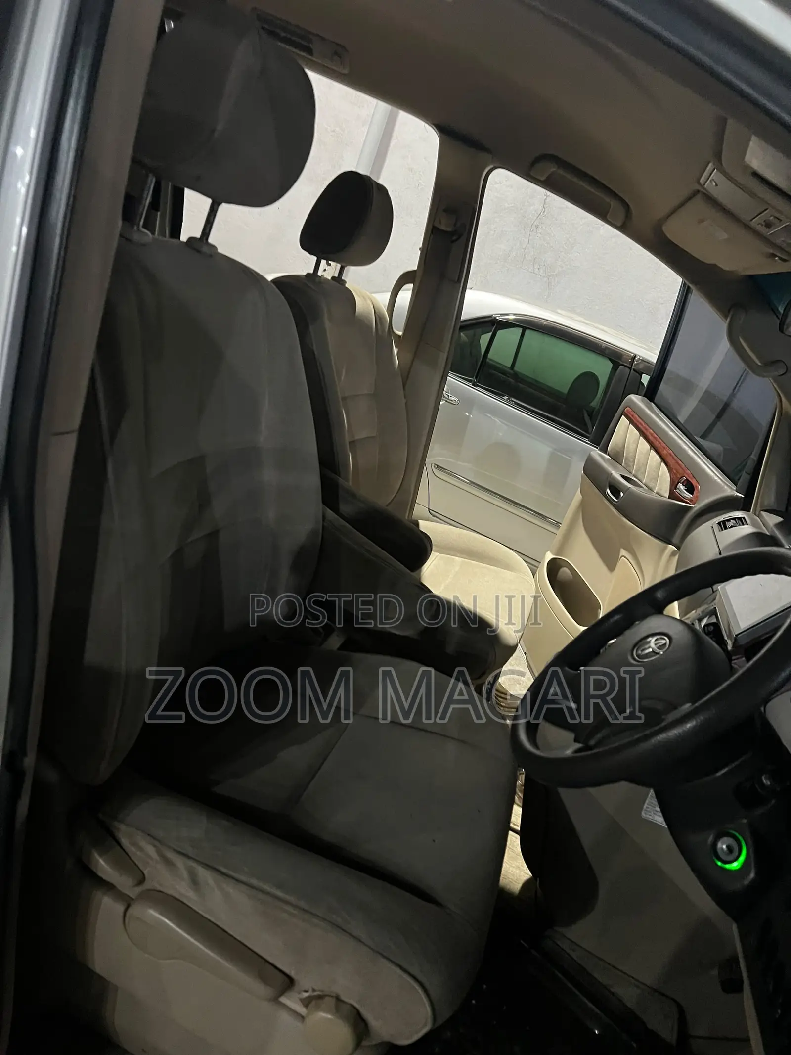 Toyota Alphard 2005 Silver