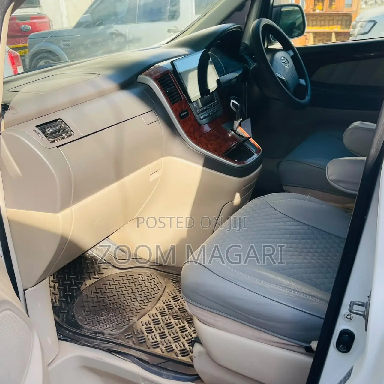 Toyota Alphard 2005 Pearl