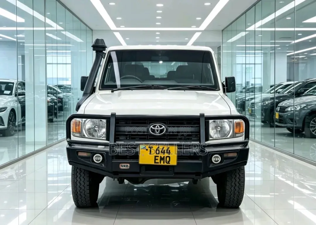 Toyota Land Cruiser 2019 White