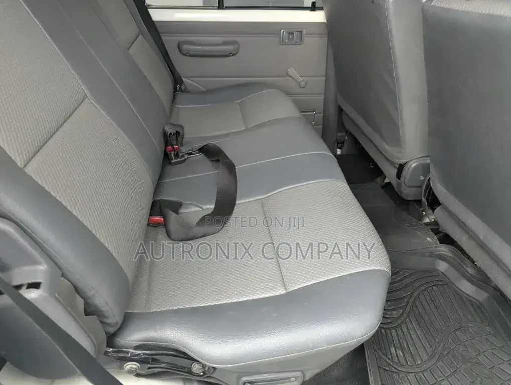 Toyota Land Cruiser 2019 White