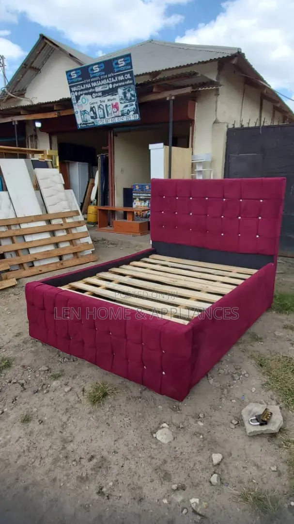 Sofa Bed 5/6 Color Maroon