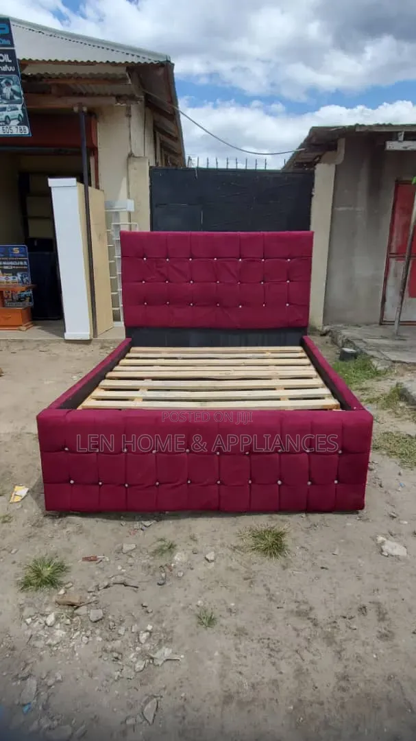 Sofa Bed 5/6 Color Maroon