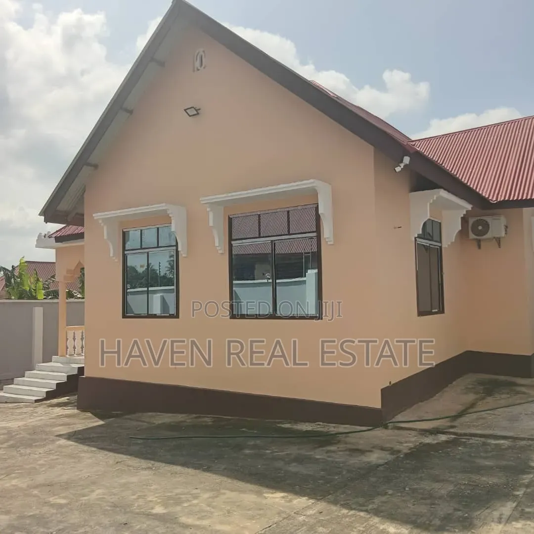 4bdrm House in Mjini for rent
