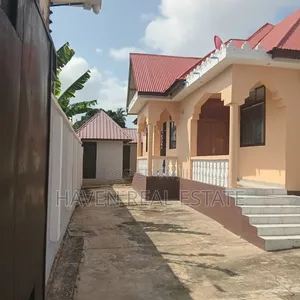 4bdrm House in Mjini for rent