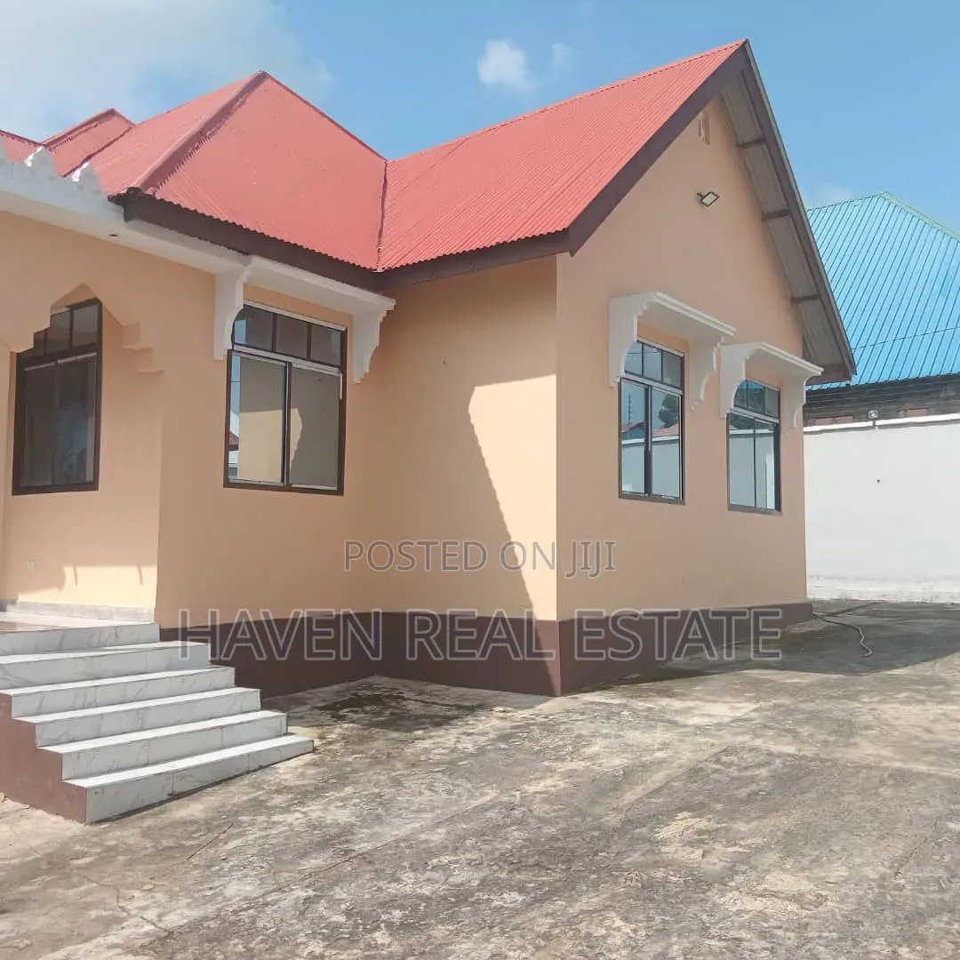 4bdrm House in Mjini for rent
