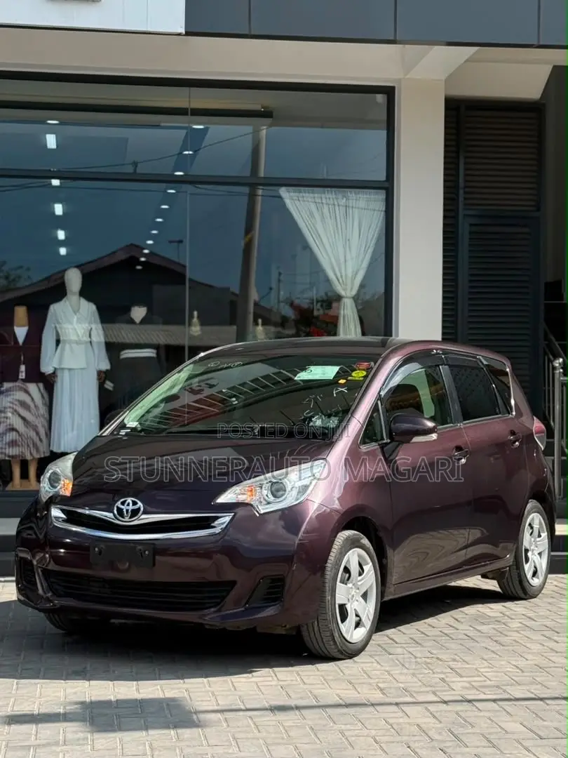 Toyota Ractis 2012 Maroon