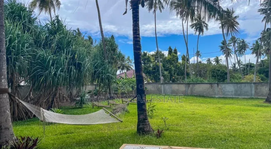 Furnished 2bdrm House in Kati for sale