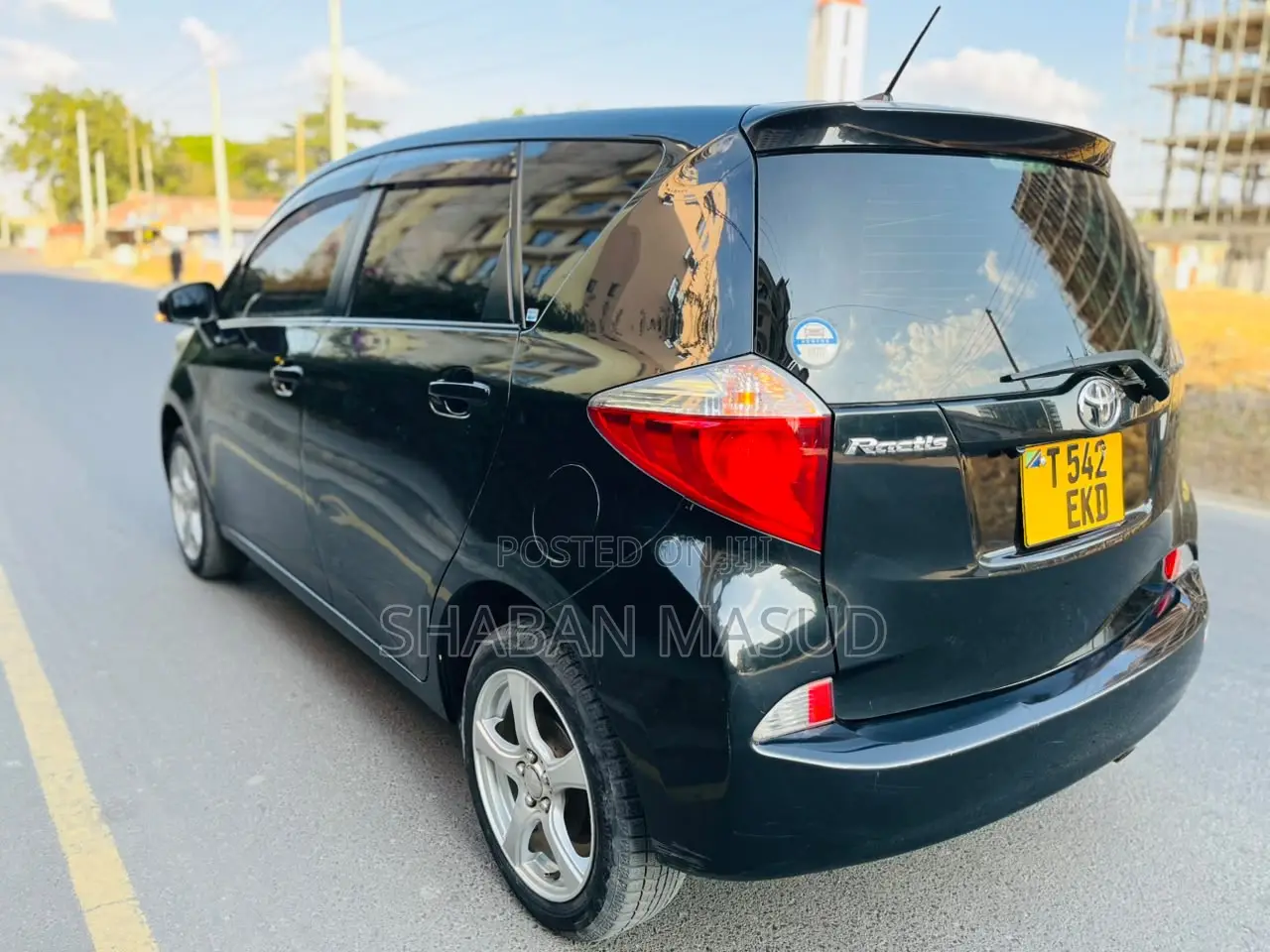 Toyota Ractis 1.5 AWD 2011 Black