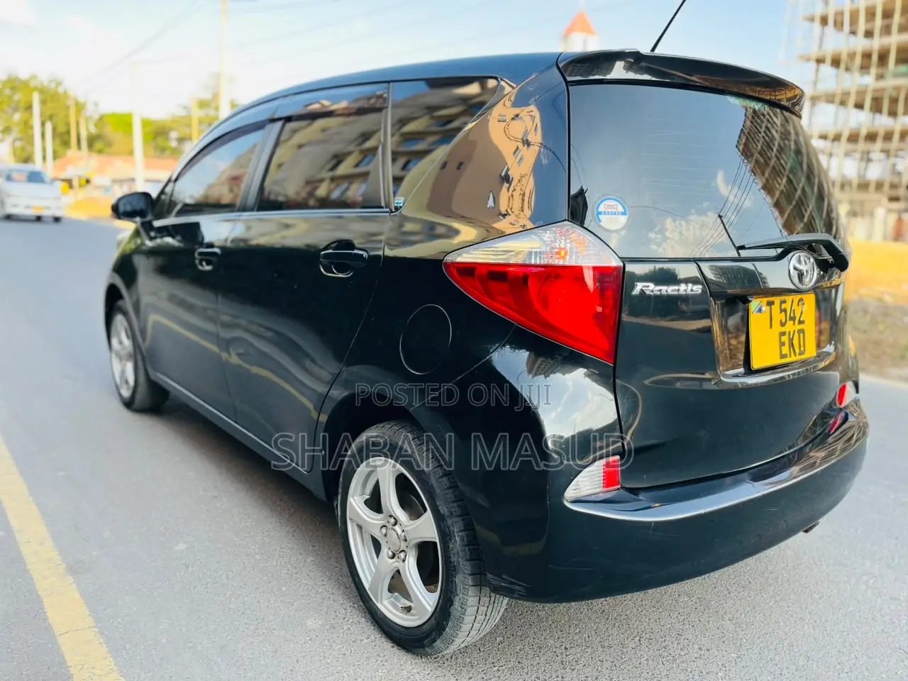 Toyota Ractis 1.5 AWD 2011 Black