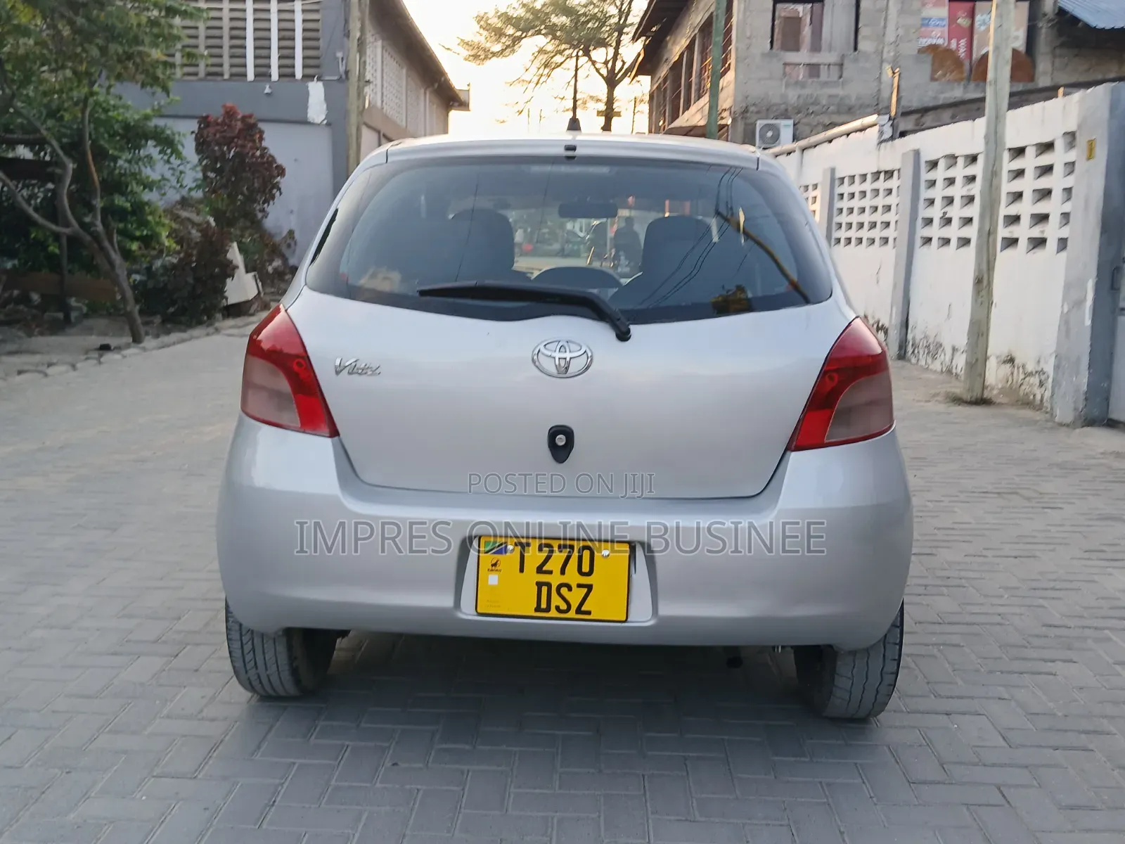 Toyota Vitz 2006 Silver