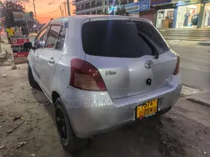 Toyota Vitz 2003 Purple