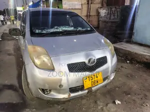 Toyota Vitz 2003 Purple
