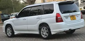 Subaru Forester Automatic 2004 White