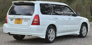 Subaru Forester Automatic 2004 White