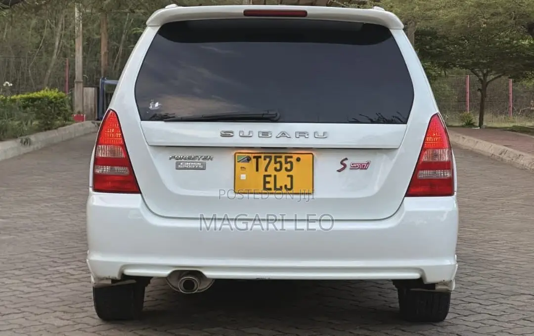 Subaru Forester Automatic 2004 White