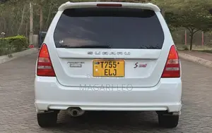 Subaru Forester Automatic 2004 White