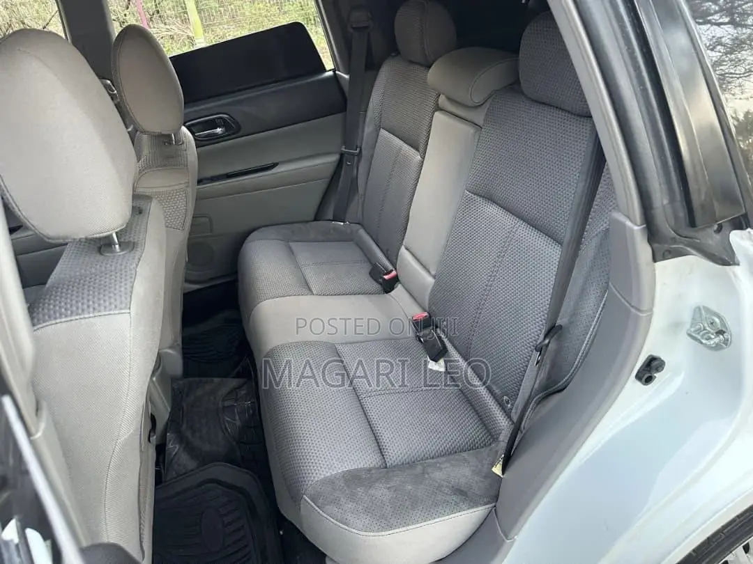 Subaru Forester Automatic 2004 White
