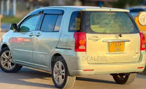 Toyota Raum 2004 Blue