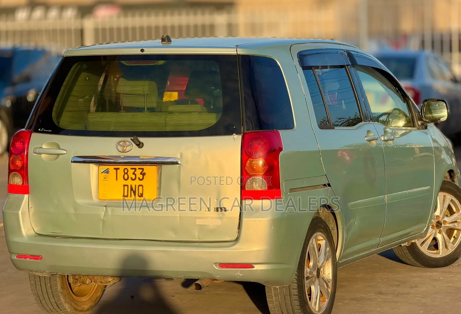 Toyota Raum 2004 Blue