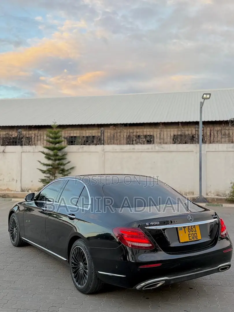 Mercedes-Benz E400 2017 Black
