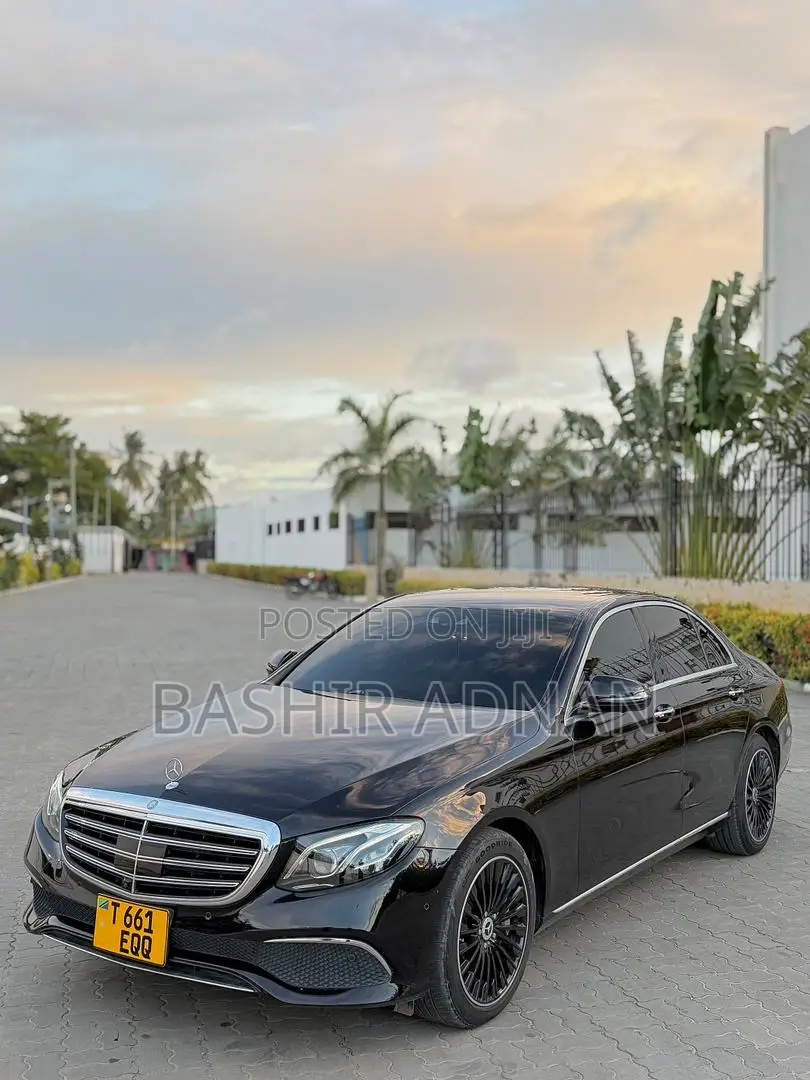 Mercedes-Benz E400 2017 Black