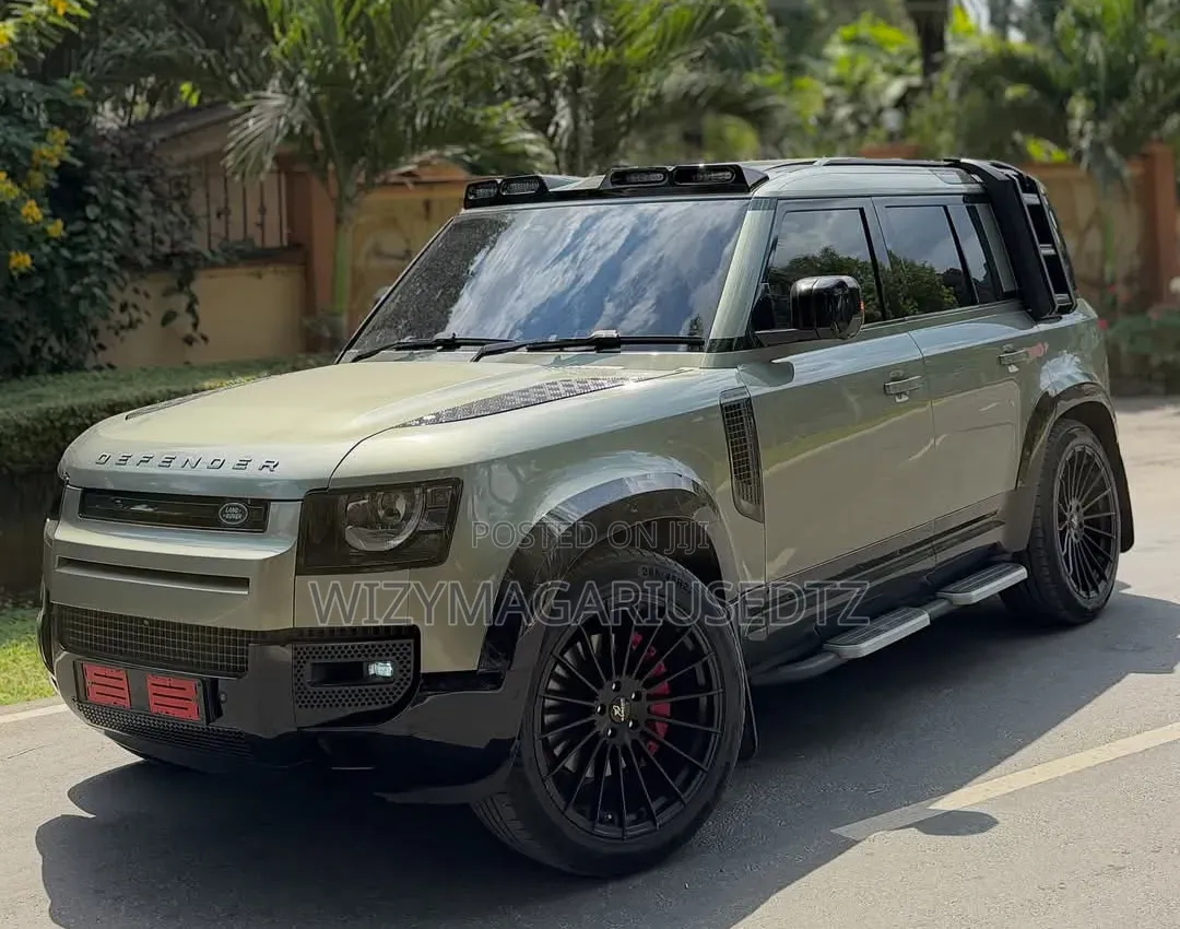 Land Rover Defender 2022 Purple