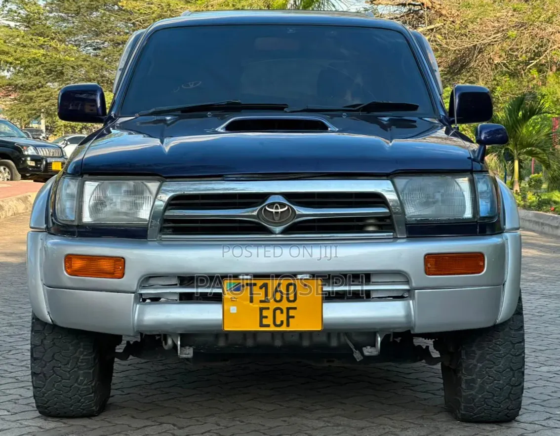 Toyota Hilux Surf 2000 Blue