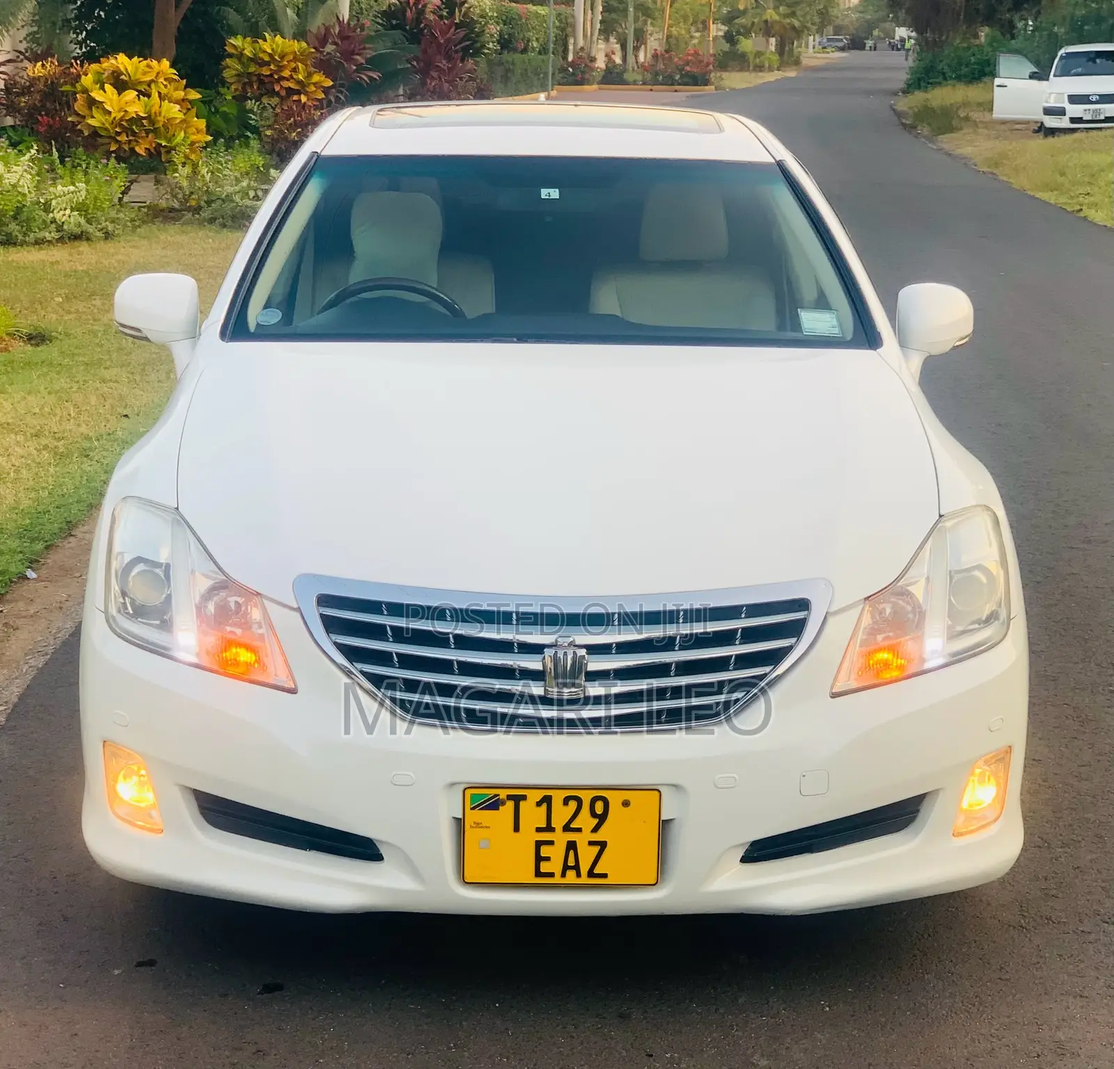 Toyota Crown 2009 White