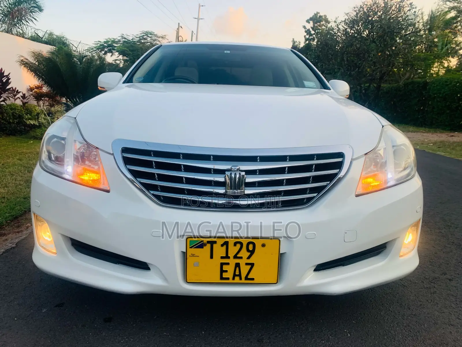 Toyota Crown 2009 White
