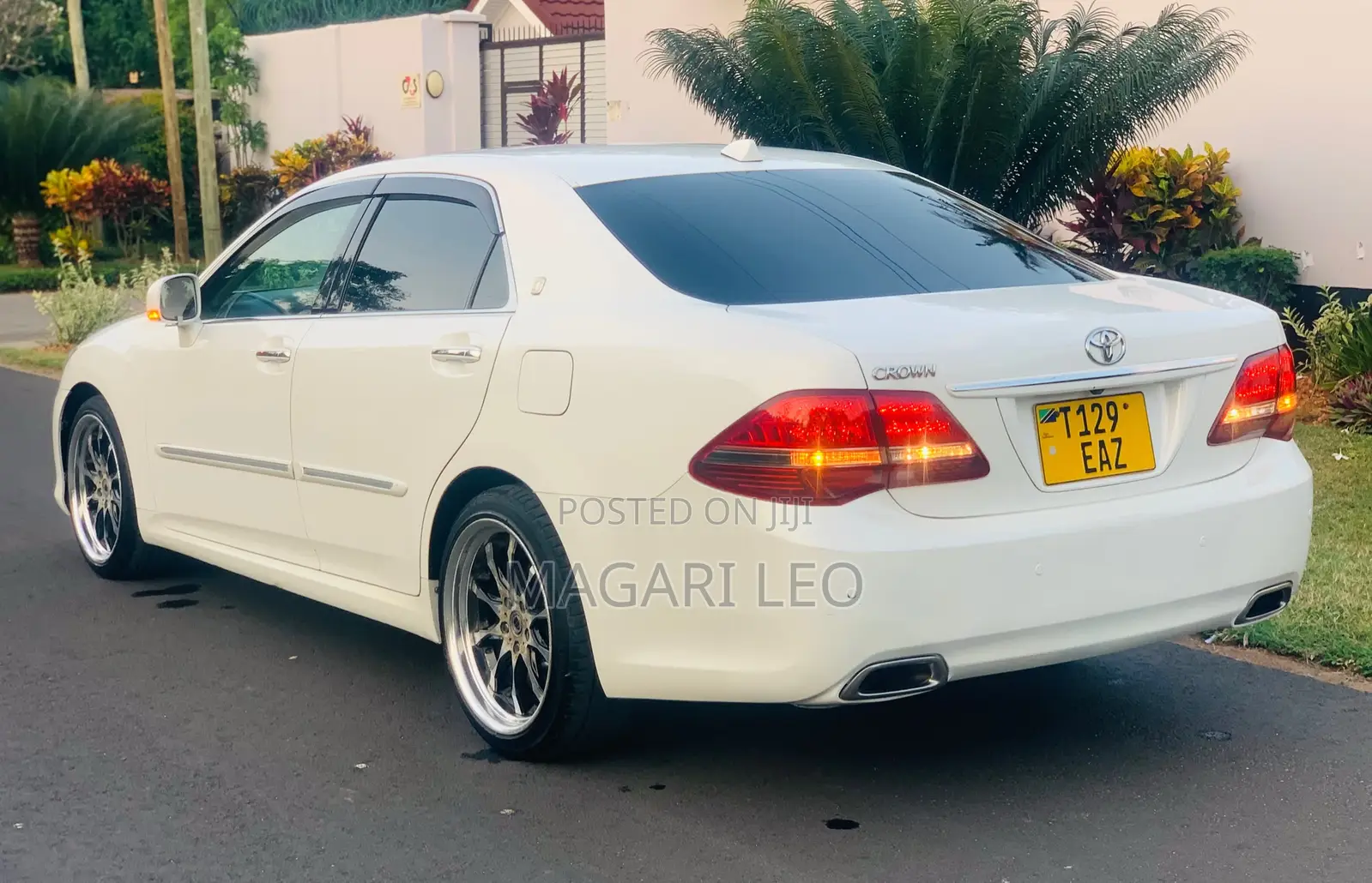 Toyota Crown 2009 White