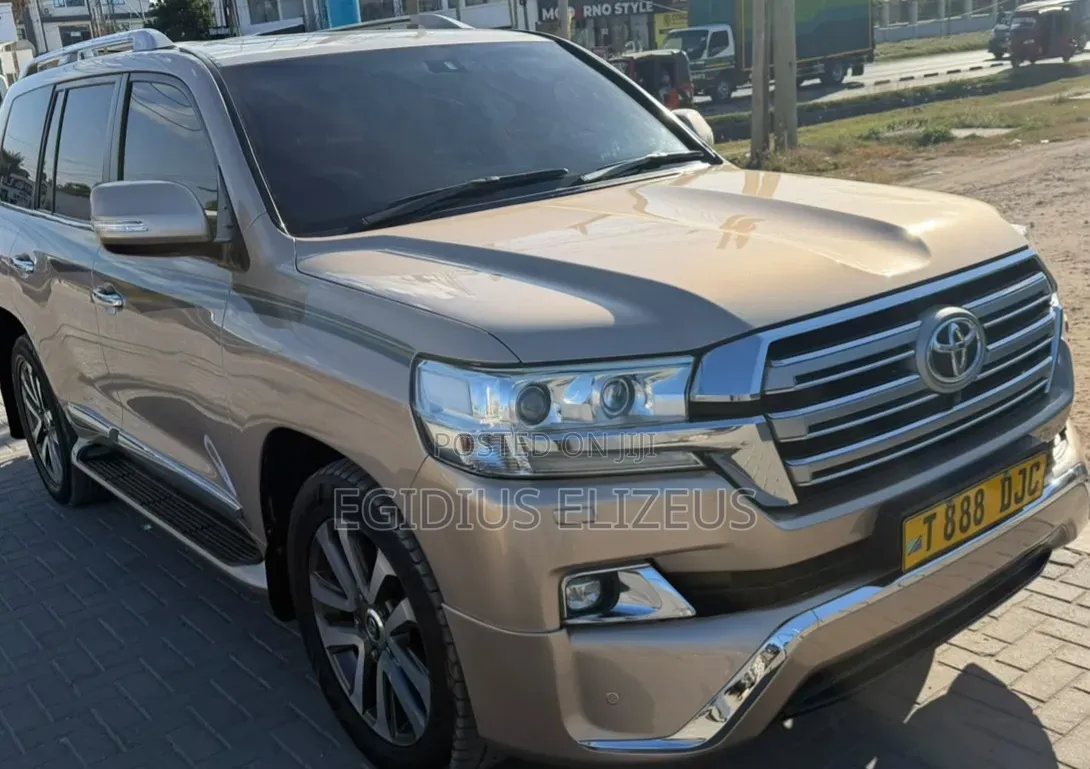 Toyota Land Cruiser 2016 Beige